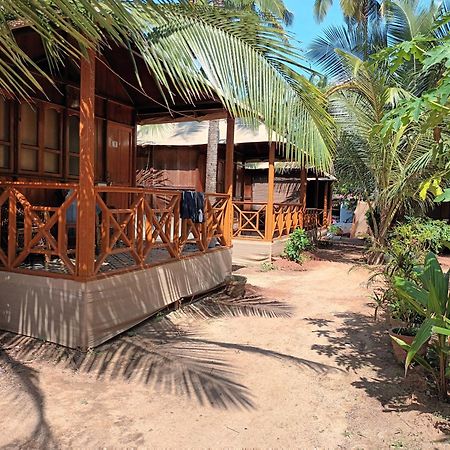 Hotel Big Fish Canacona Esterno foto